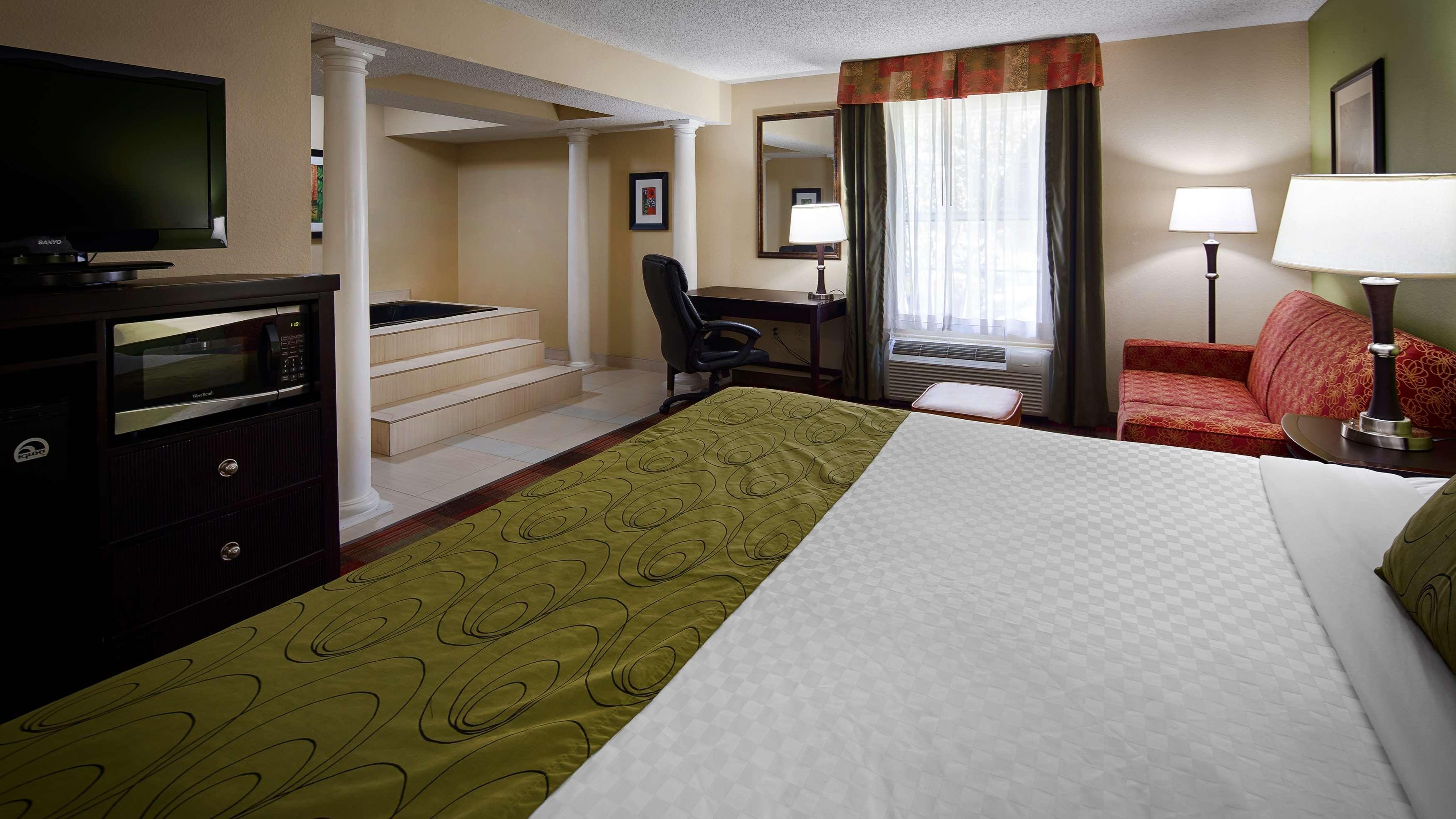 Best Western Plus Addison/Dallas Hotel Экстерьер фото